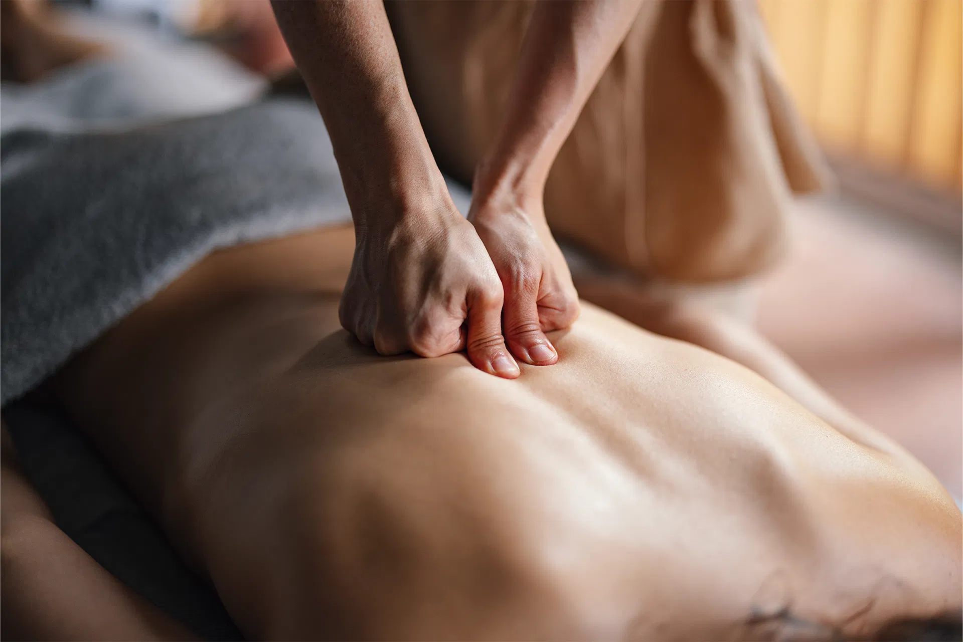 Terapeutisk massage hos Clair Copenhagen i København V